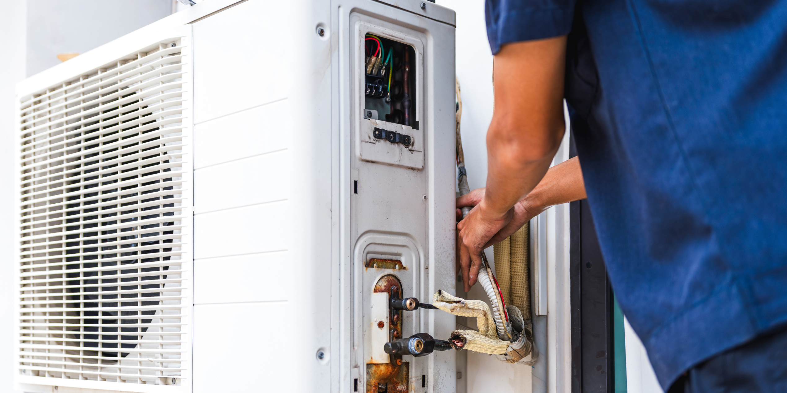 Expert Home Service technician responding to an emergency AC repair call in Tampa
